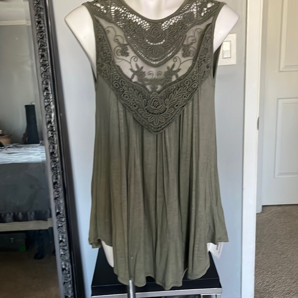 Olive green NWT tunic size small.